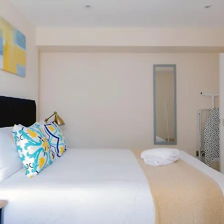 Two Bedroom Apartment Near Hyde Park And Oxford Street London Exterior foto