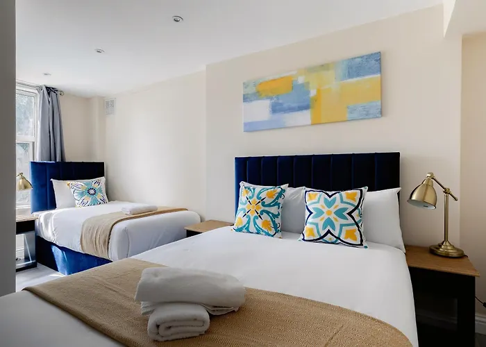 Two Bedroom Apartment Near Hyde Park And Oxford Street